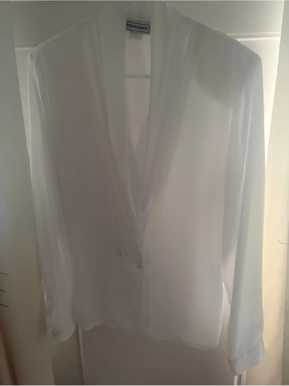 Impressions Of California White Long Sleeve Blouse Size 8 - Picture 1 of 5